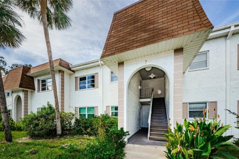 Condo in Clearwater, Florida, 2 bedrooms  № 1441033 - photo 1