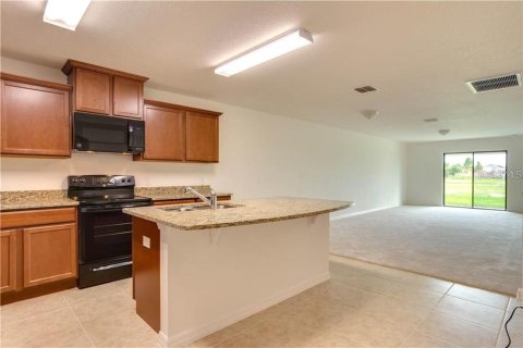 House in Lakeland, Florida 3 bedrooms, 140.84 sq.m. № 2215332 - photo 6