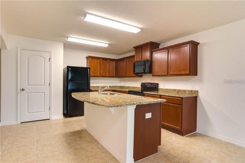 House in Lakeland, Florida 3 bedrooms, 140.84 sq.m. № 2215332 - photo 7