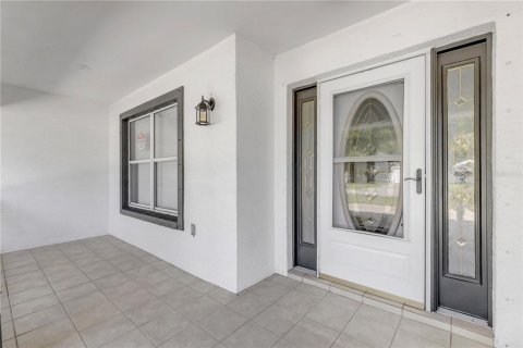 Casa en venta en Edgewater, Florida, 3 dormitorios, 212.37 m2 № 2360646 - foto 5