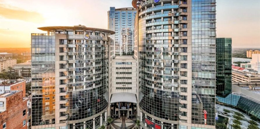 Immobilier commercial à Orlando, Floride 428.74 m2 № 1736377