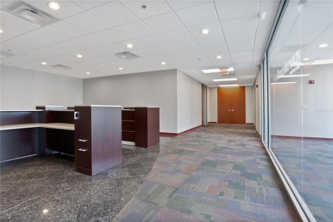 Propiedad comercial en alquiler en Orlando, Florida, 428.74 m2 № 1736377 - foto 13
