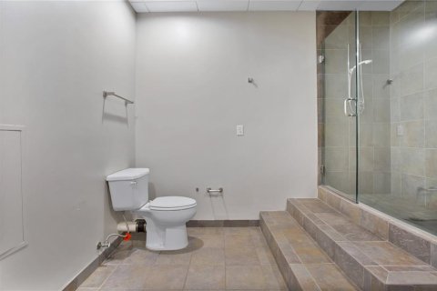 Propiedad comercial en alquiler en Orlando, Florida, 428.74 m2 № 1736377 - foto 24