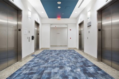 Propiedad comercial en alquiler en Orlando, Florida, 428.74 m2 № 1736377 - foto 2