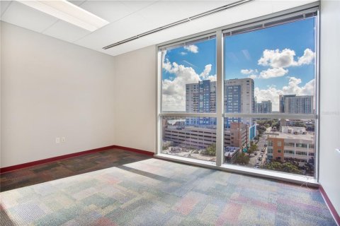 Propiedad comercial en alquiler en Orlando, Florida, 428.74 m2 № 1736377 - foto 16