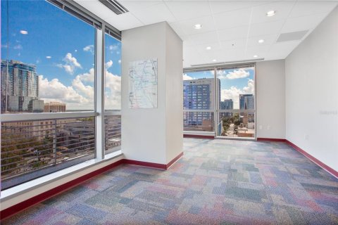 Propiedad comercial en alquiler en Orlando, Florida, 428.74 m2 № 1736377 - foto 15