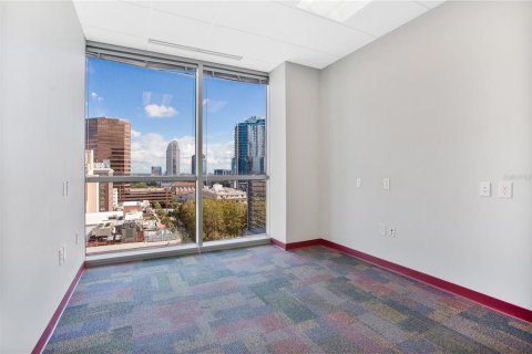 Propiedad comercial en alquiler en Orlando, Florida, 428.74 m2 № 1736377 - foto 22