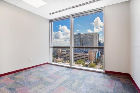 Propiedad comercial en alquiler en Orlando, Florida, 428.74 m2 № 1736377 - foto 17