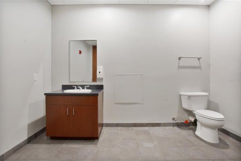 Propiedad comercial en alquiler en Orlando, Florida, 428.74 m2 № 1736377 - foto 25