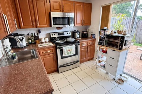 House in Cutler Bay, Florida 3 bedrooms, 110.09 sq.m. № 1804406 - photo 16