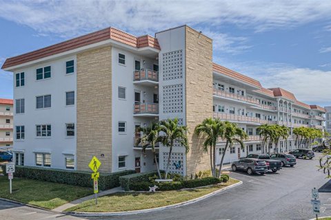 Condominio en venta en Gulfport, Florida, 2 dormitorios, 104.05 m2 № 2116570 - foto 27