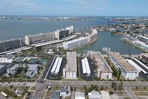 Condominio en venta en Gulfport, Florida, 2 dormitorios, 104.05 m2 № 2116570 - foto 29