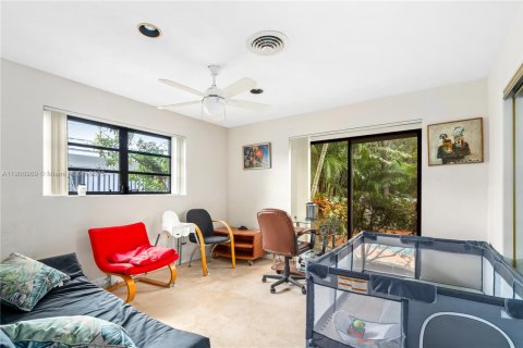 House in Pompano Beach, Florida 3 bedrooms, 150.87 sq.m. № 1963514 - photo 27