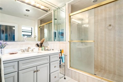 House in Pompano Beach, Florida 3 bedrooms, 150.87 sq.m. № 1963514 - photo 22