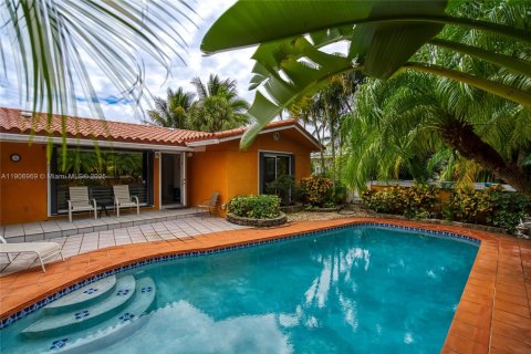 House in Pompano Beach, Florida 3 bedrooms, 150.87 sq.m. № 1963514 - photo 28