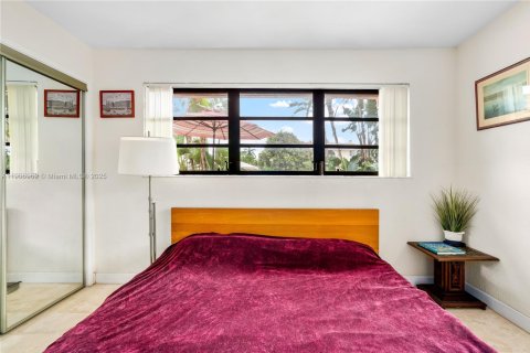 House in Pompano Beach, Florida 3 bedrooms, 150.87 sq.m. № 1963514 - photo 20