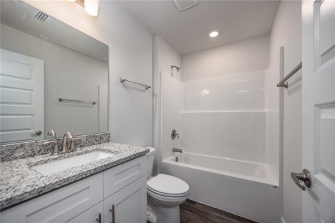 House in Newberry, Florida 3 bedrooms, 140.47 sq.m. № 2094904 - photo 7
