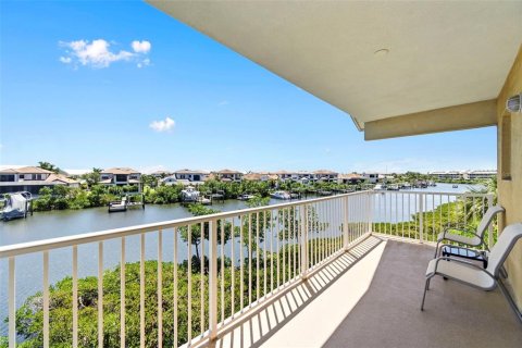 Townhouse in Ruskin, Florida 3 bedrooms, 147.99 sq.m. № 2212005 - photo 27