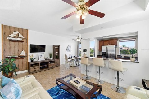 Townhouse in Ruskin, Florida 3 bedrooms, 147.99 sq.m. № 2212005 - photo 9