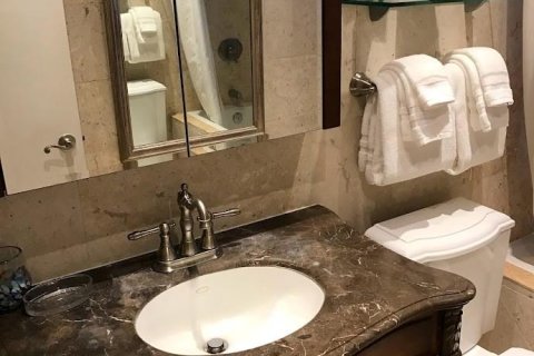 Villa ou maison à louer à Fort Lauderdale, Floride: 2 chambres, 148.64 m2 № 1128006 - photo 1