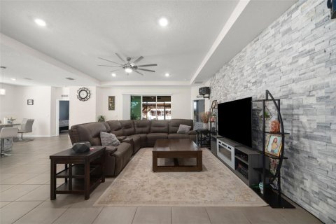 Villa ou maison à vendre à Ocala, Floride: 4 chambres, 217.76 m2 № 2427617 - photo 5