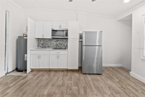 Villa ou maison à vendre à Cocoa, Floride: 3 chambres, 99.03 m2 № 2259298 - photo 6