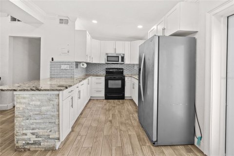 Villa ou maison à vendre à Cocoa, Floride: 3 chambres, 99.03 m2 № 2259298 - photo 13