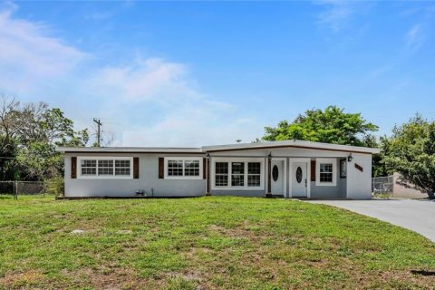 Villa ou maison à vendre à Cocoa, Floride: 3 chambres, 99.03 m2 № 2259298 - photo 3