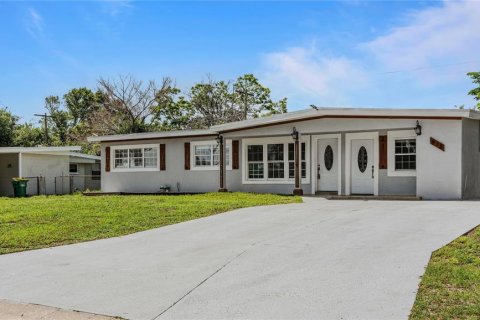 Villa ou maison à vendre à Cocoa, Floride: 3 chambres, 99.03 m2 № 2259298 - photo 2