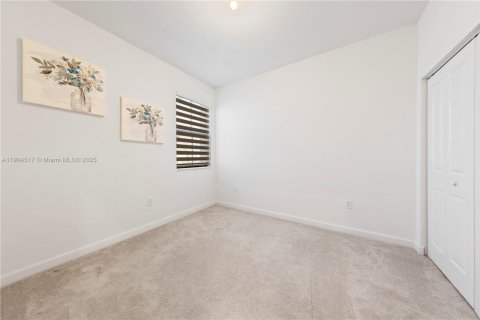 Touwnhouse à vendre à Homestead, Floride: 3 chambres, 129.41 m2 № 2059647 - photo 16