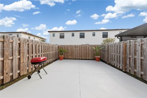 Touwnhouse à vendre à Homestead, Floride: 3 chambres, 129.41 m2 № 2059647 - photo 19