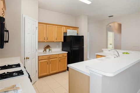 House in Oviedo, Florida 4 bedrooms, 196.4 sq.m. № 1915665 - photo 8