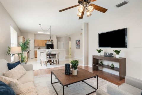 House in Oviedo, Florida 4 bedrooms, 196.4 sq.m. № 1915665 - photo 11