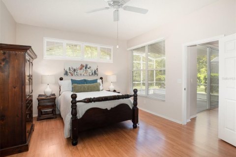 House in Oviedo, Florida 4 bedrooms, 196.4 sq.m. № 1915665 - photo 15