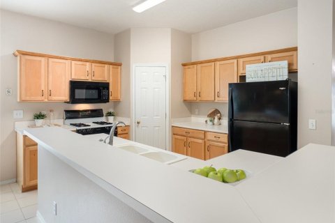 House in Oviedo, Florida 4 bedrooms, 196.4 sq.m. № 1915665 - photo 9