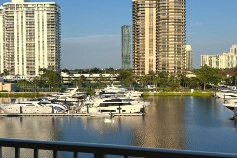 Condominio en alquiler en Aventura, Florida, 2 dormitorios, 109.62 m2 № 1934698 - foto 29