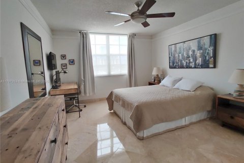 Condominio en alquiler en Aventura, Florida, 2 dormitorios, 109.62 m2 № 1934698 - foto 18
