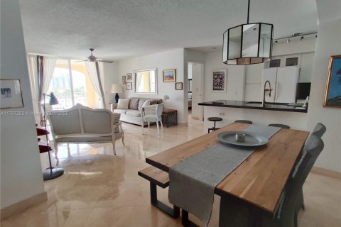 Condominio en alquiler en Aventura, Florida, 2 dormitorios, 109.62 m2 № 1934698 - foto 10