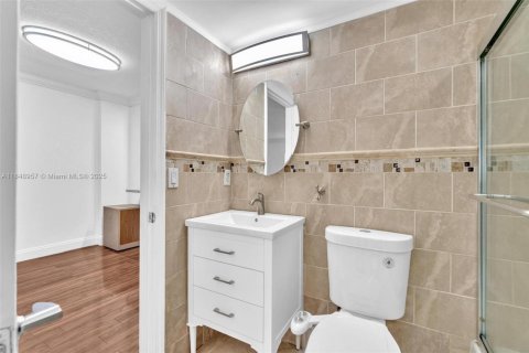 Copropriété à louer à Pembroke Pines, Floride: 2 chambres, 75.72 m2 № 1852069 - photo 18