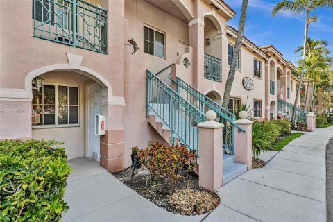 Copropriété à louer à Pembroke Pines, Floride: 2 chambres, 75.72 m2 № 1852069 - photo 2