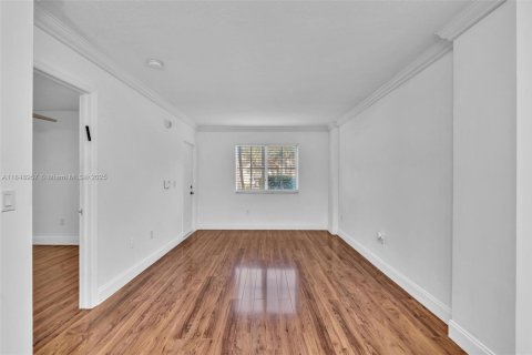 Copropriété à louer à Pembroke Pines, Floride: 2 chambres, 75.72 m2 № 1852069 - photo 12