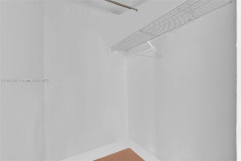 Copropriété à louer à Pembroke Pines, Floride: 2 chambres, 75.72 m2 № 1852069 - photo 17