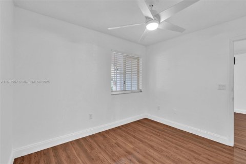 Copropriété à louer à Pembroke Pines, Floride: 2 chambres, 75.72 m2 № 1852069 - photo 15