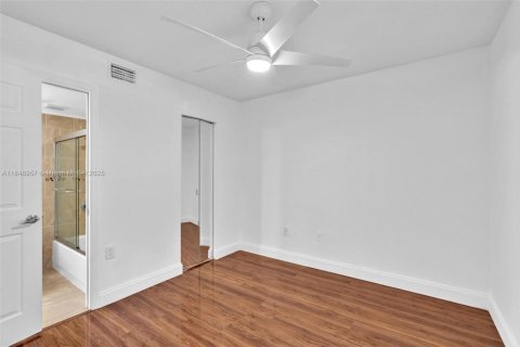 Copropriété à louer à Pembroke Pines, Floride: 2 chambres, 75.72 m2 № 1852069 - photo 16