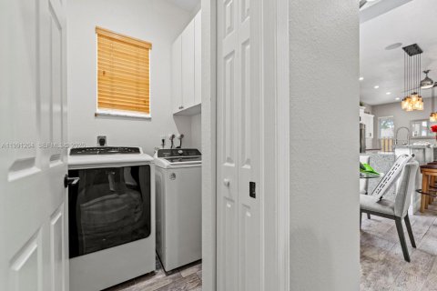 House in Homestead, Florida 4 bedrooms, 197.14 sq.m. № 2057470 - photo 21