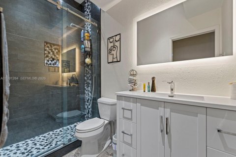 House in Homestead, Florida 4 bedrooms, 197.14 sq.m. № 2057470 - photo 25