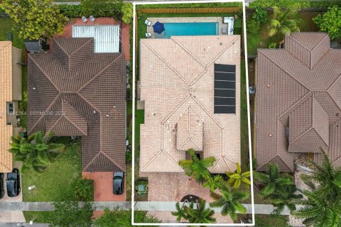 House in Homestead, Florida 4 bedrooms, 197.14 sq.m. № 2057470 - photo 8