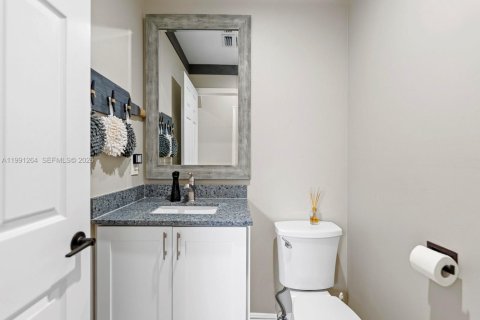 House in Homestead, Florida 4 bedrooms, 197.14 sq.m. № 2057470 - photo 20