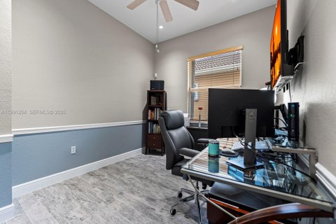 House in Homestead, Florida 4 bedrooms, 197.14 sq.m. № 2057470 - photo 26