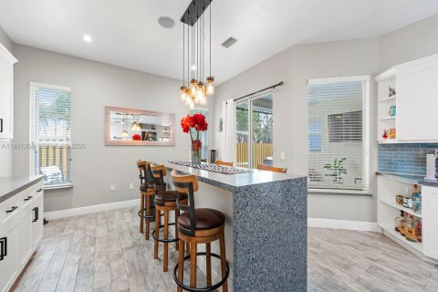 House in Homestead, Florida 4 bedrooms, 197.14 sq.m. № 2057470 - photo 15